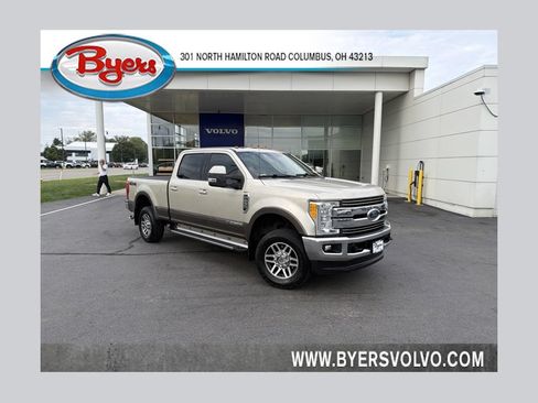 Used 2017 Ford F250 Lariat w/ Lariat Value Package AWD/4WD image 1