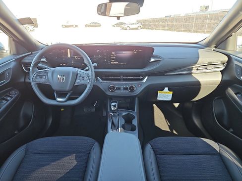 New 2026 Buick Envista Preferred image 13