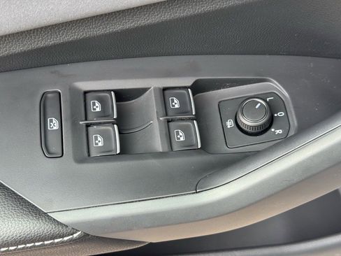 New 2025 Volkswagen Jetta SE image 21