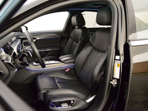 Used 2022 Audi A8 L 3.0T image 4