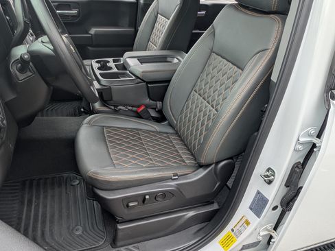 Used 2025 Chevrolet Silverado 2500 Custom w/ Custom Value Package AWD/4WD image 16