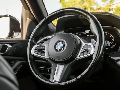 Used 2021 BMW X5 M50i image 15