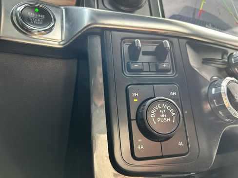 Used 2022 Ford F150 Lariat w/ Equipment Group 502A High AWD/4WD image 19