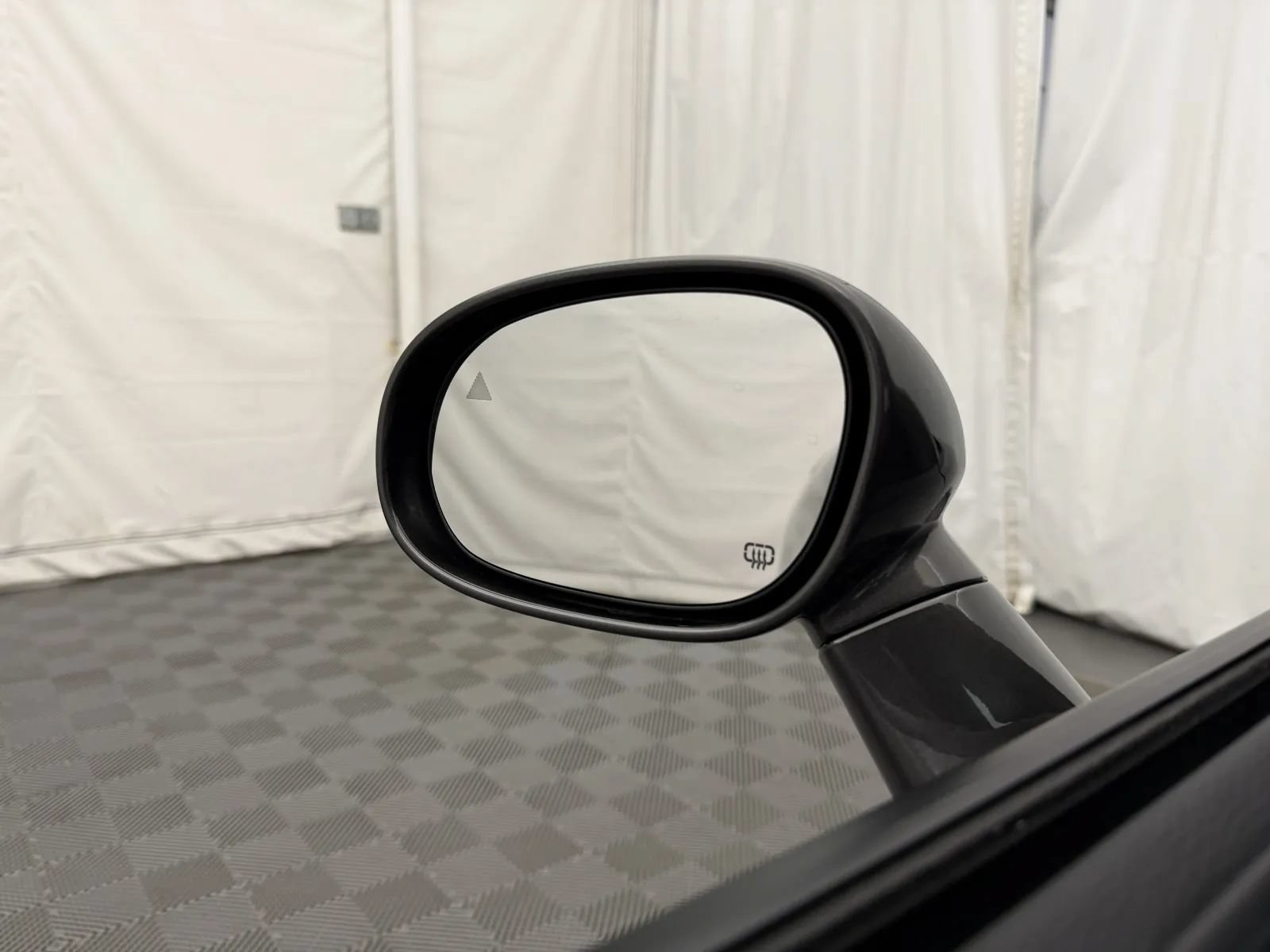 Used 2017 Dodge Challenger SRT RWD image 21