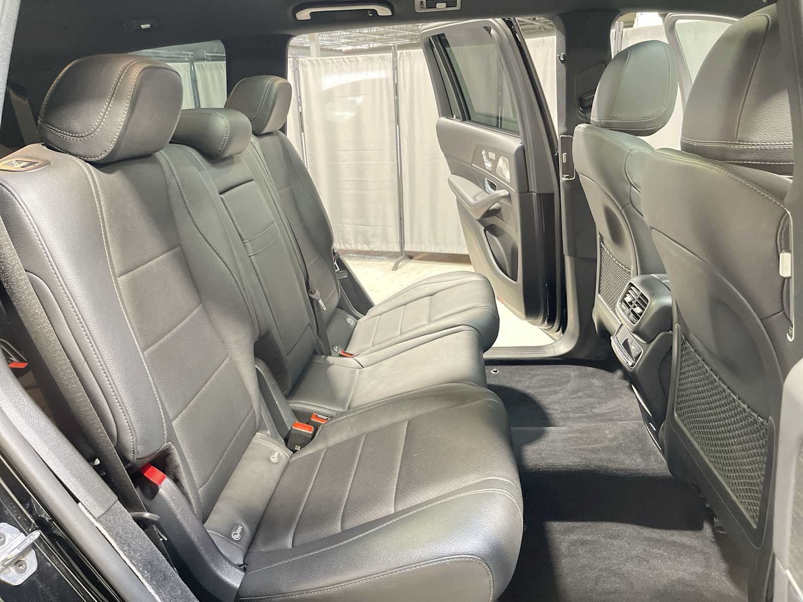 Used 2022 Mercedes-Benz GLS 450 4MATIC image 13