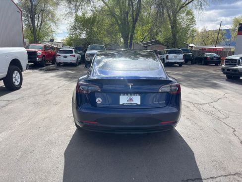 Used 2018 Tesla Model 3 Performance image 9