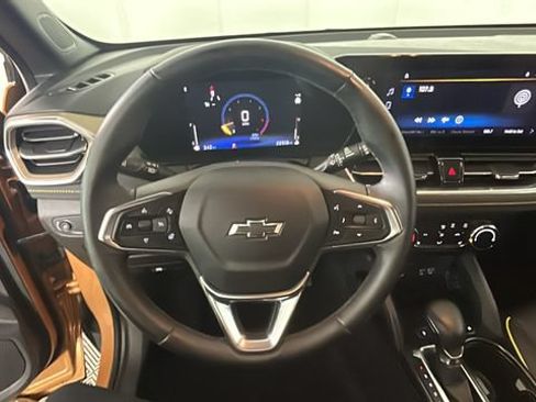 Used 2024 Chevrolet TrailBlazer ACTIV w/ Driver Confidence Package FWD image 15