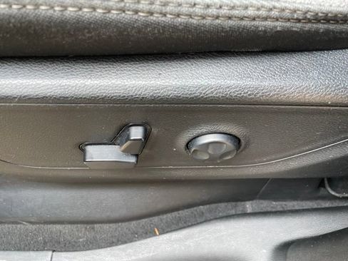 Used 2019 RAM 1500 Big Horn AWD/4WD image 25