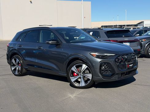 New 2026 Audi SQ5 Premium Plus AWD/4WD image 3