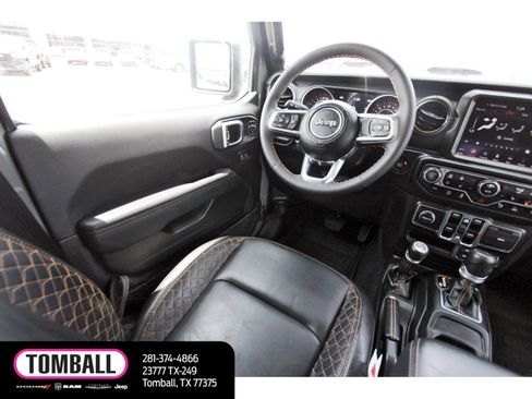 Used 2023 Jeep Gladiator Overland AWD/4WD image 9