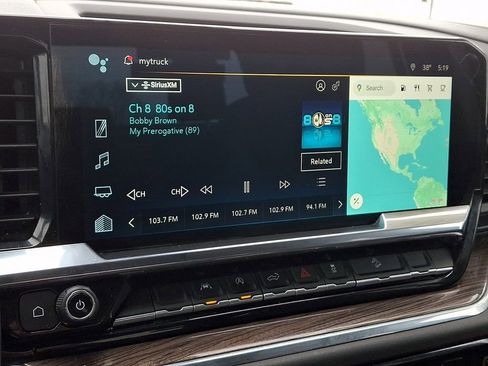 Used 2023 Chevrolet Silverado 1500 RST w/ Z71 Off-Road Package image 16