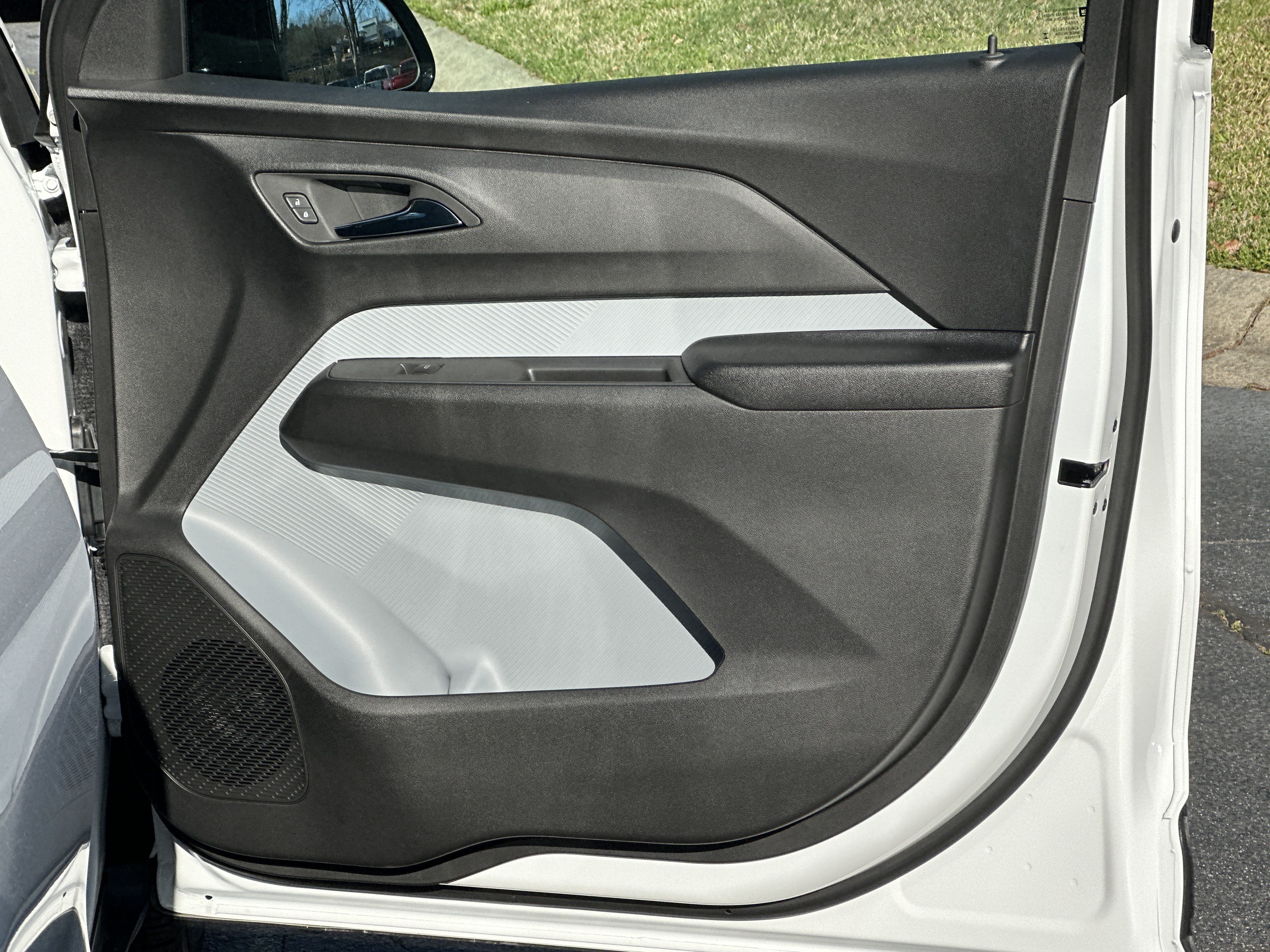 New 2027 Chevrolet Bolt LT w/ Comfort Package FWD image 14