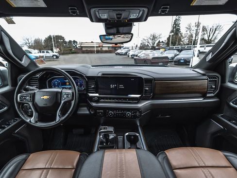 Used 2024 Chevrolet Silverado 1500 High Country w/ Technology Package image 28