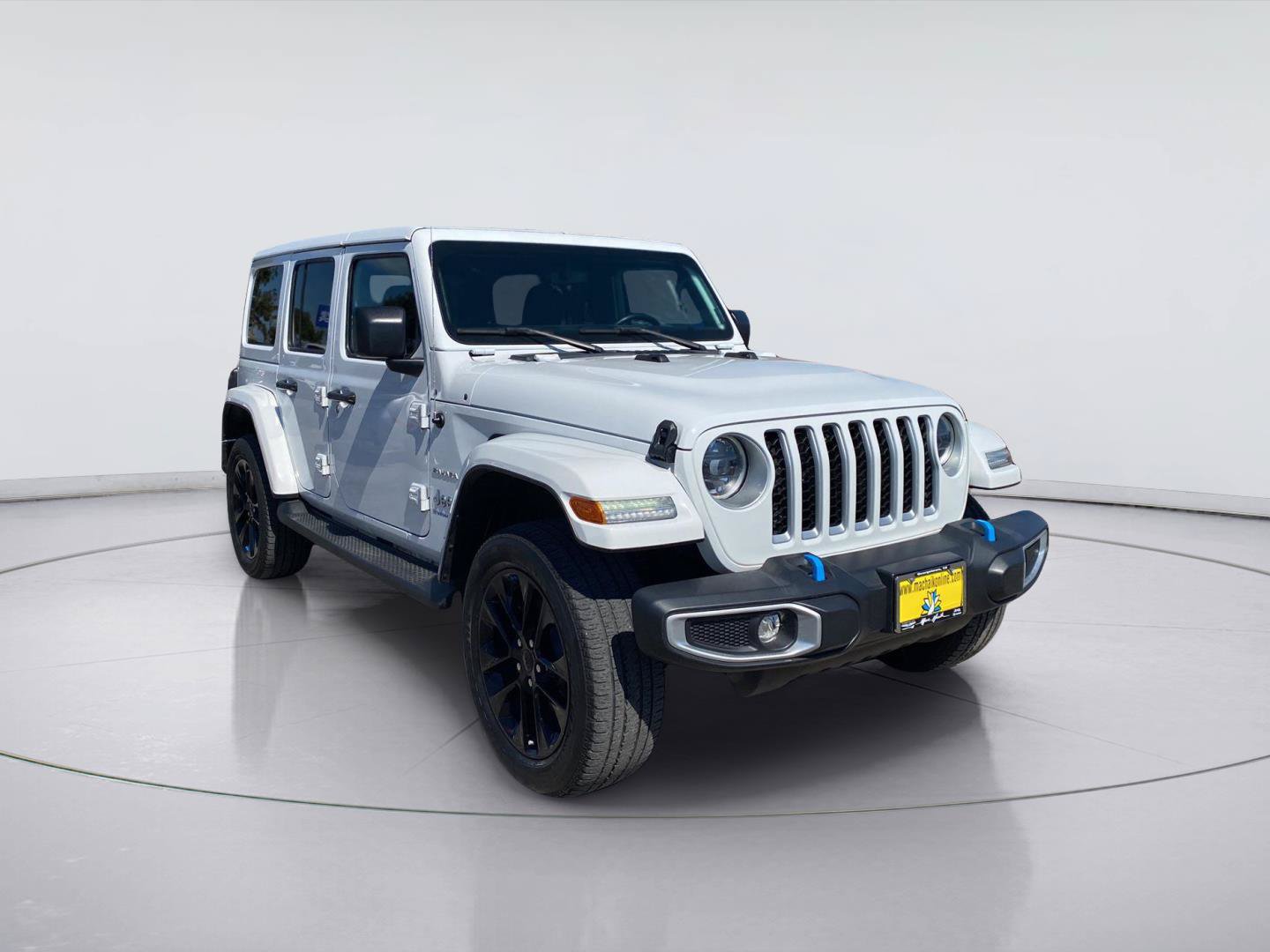 Used 2023 Jeep Wrangler Unlimited Sahara w/ Cold Weather Group AWD/4WD image 7