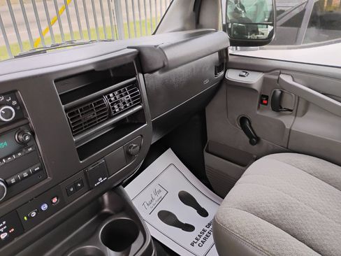 Used 2019 Chevrolet Express 2500 image 67
