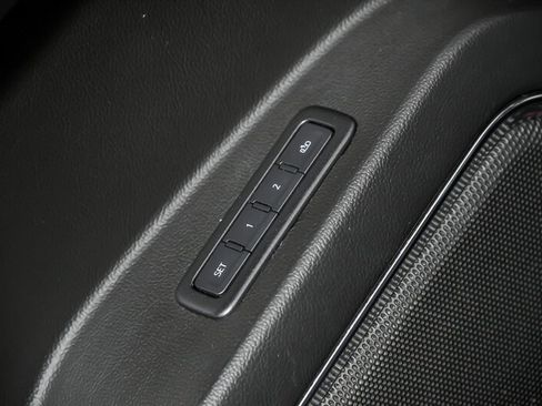 Used 2020 GMC Yukon Denali image 18