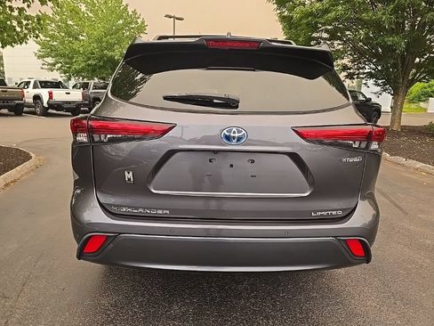 Used 2021 Toyota Highlander Limited AWD/4WD image 6