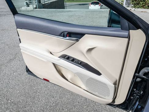 Used 2022 Toyota Camry LE FWD image 25