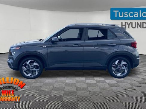 New 2025 Hyundai Venue SEL image 5