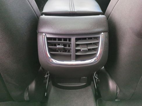 Certified 2022 Chevrolet Malibu LT w/ Leather Package image 21