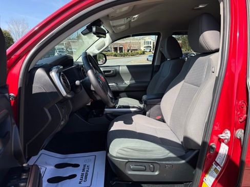 Used 2021 Toyota Tacoma SR5 image 13