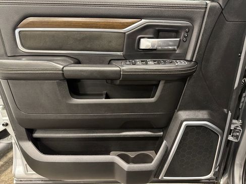 Used 2023 RAM 3500 Laramie image 13