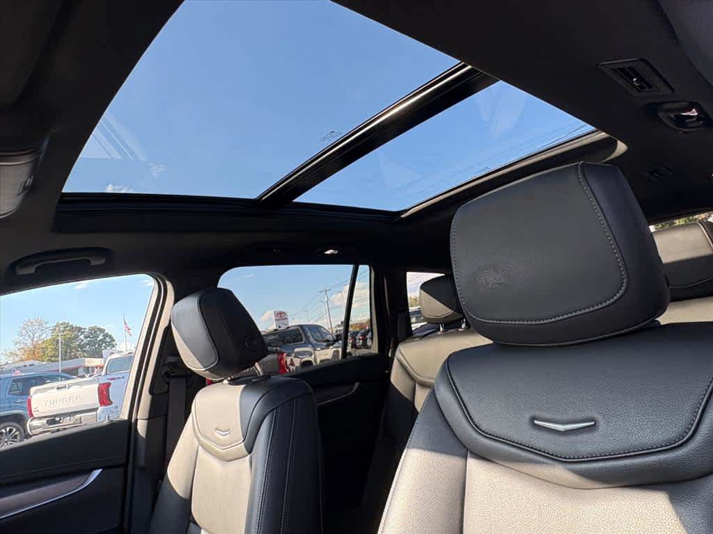 Used 2025 Cadillac XT6 Luxury FWD image 22