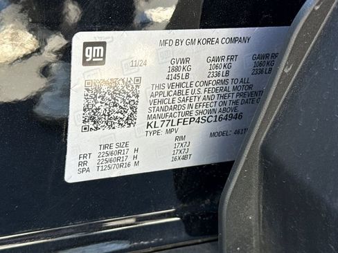 Used 2025 Chevrolet Trax LS FWD image 40