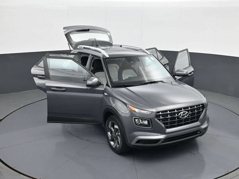 Certified 2024 Hyundai Venue SEL FWD image 30