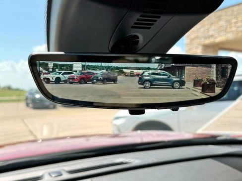 Used 2024 Chevrolet Traverse RS FWD image 25