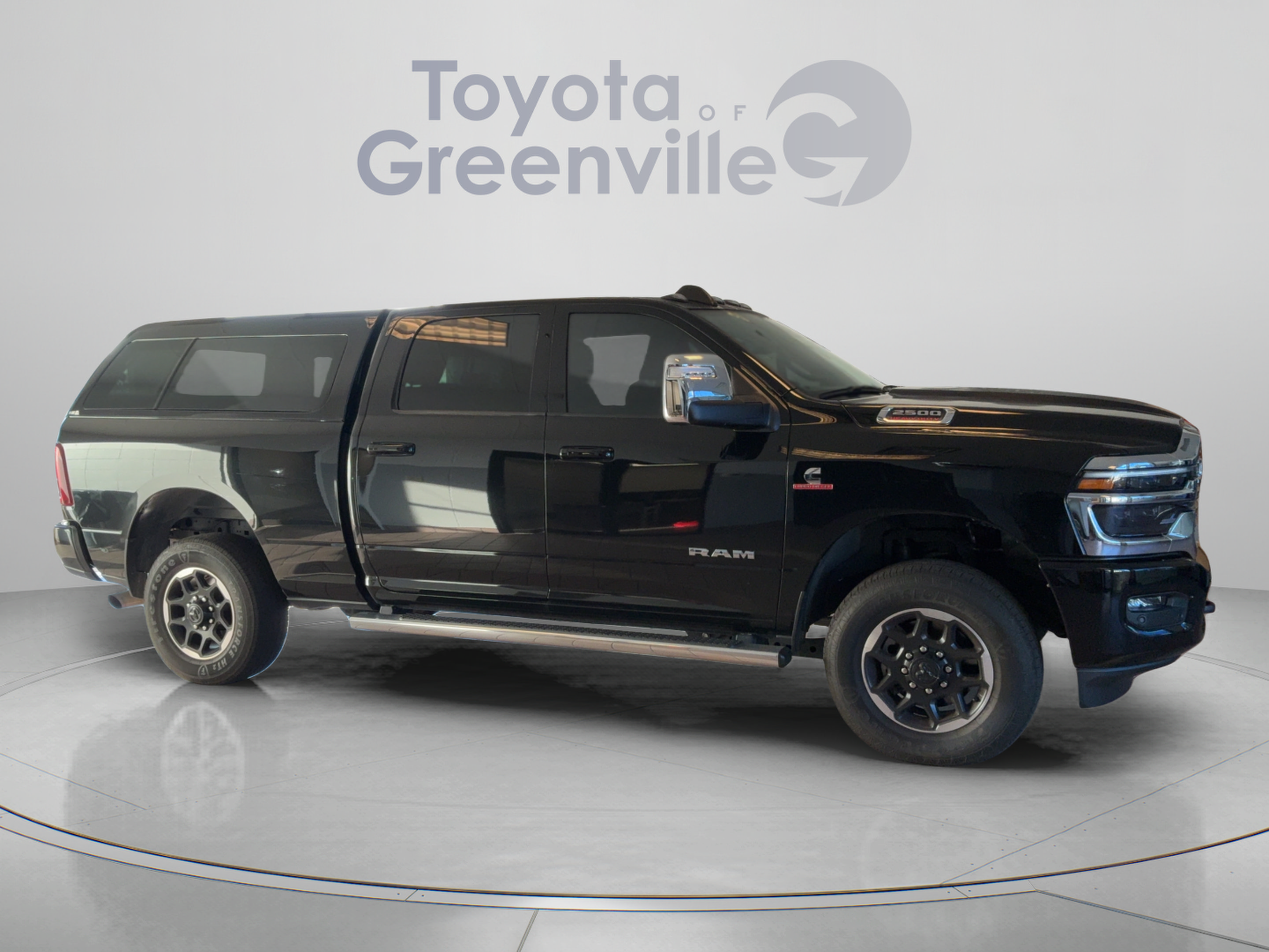 Used 2025 RAM 2500 Laramie AWD/4WD image 7