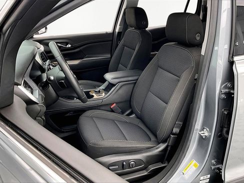 Used 2023 GMC Acadia SLE w/ Driver Convenience Package image 25