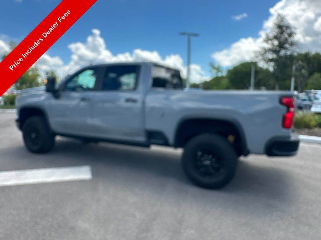 Used 2025 Chevrolet Silverado 2500 ZR2 w/ Technology Package AWD/4WD image 7
