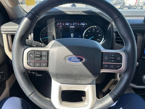 Used 2022 Ford Expedition Max Limited RWD image 9