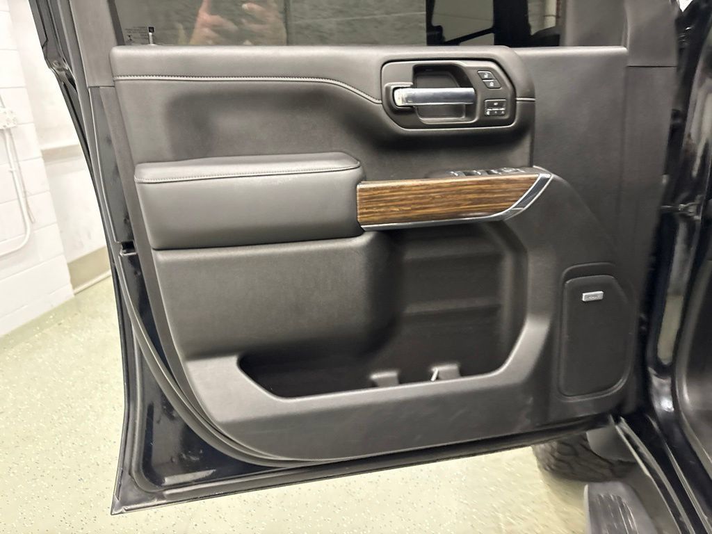 Used 2020 Chevrolet Silverado 3500 High Country AWD/4WD image 16