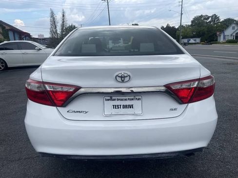 Used 2017 Toyota Camry SE FWD image 9