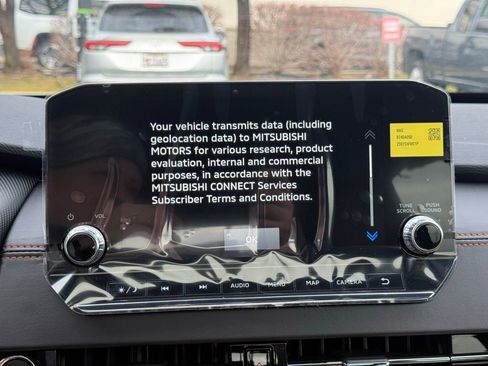 Used 2025 Mitsubishi Outlander SEL image 18