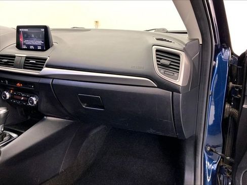 Used 2018 MAZDA MAZDA3 Touring FWD image 21