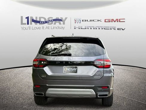 Used 2023 Honda Pilot Touring image 4