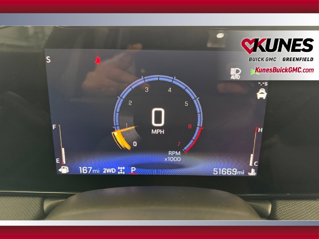 Used 2025 Chevrolet TrailBlazer LT AWD/4WD image 14