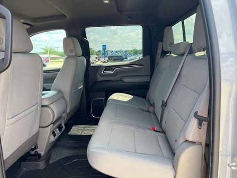 Certified 2024 Chevrolet Silverado 1500 LT AWD/4WD image 15