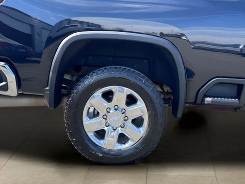 Used 2020 Chevrolet Silverado 2500 LTZ w/ LTZ Premium Package image 46