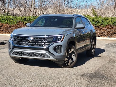 New 2026 Volkswagen Atlas Cross Sport SE image 1