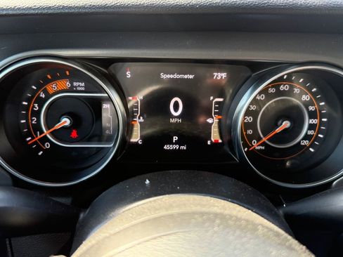 Used 2022 Jeep Gladiator Sport image 32