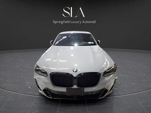 Used 2025 BMW X4 xDrive30i w/ Premium Package AWD/4WD image 3