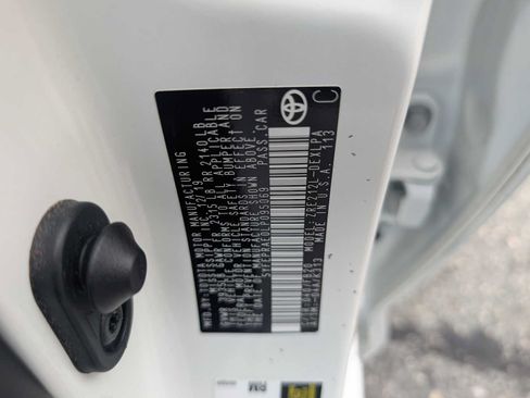 Used 2020 Toyota Corolla LE FWD image 29