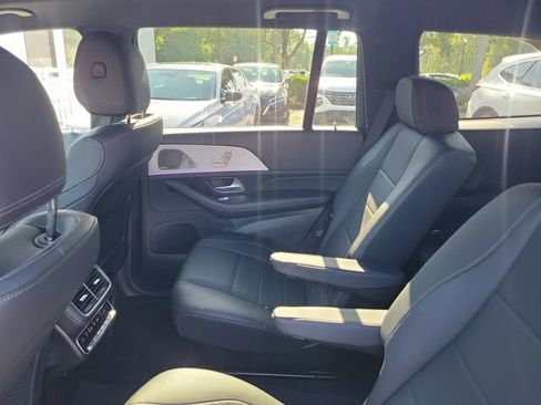 Used 2025 Mercedes-Benz GLS 450 4MATIC image 15