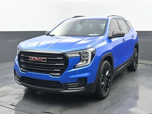 Used 2024 GMC Terrain SLE w/ Driver Convenience Package FWD image 24