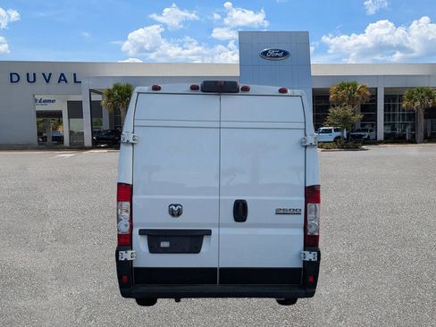 Used 2025 RAM ProMaster 2500 w/ Convenience Group FWD image 5