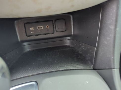 Used 2022 Chevrolet Equinox LS w/ LS Convenience Package FWD image 18